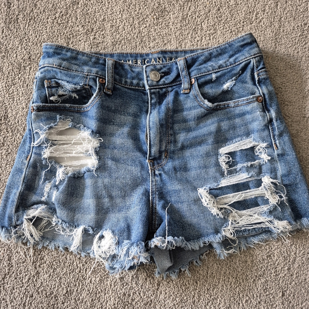 American Eagle Ripped Mom Short